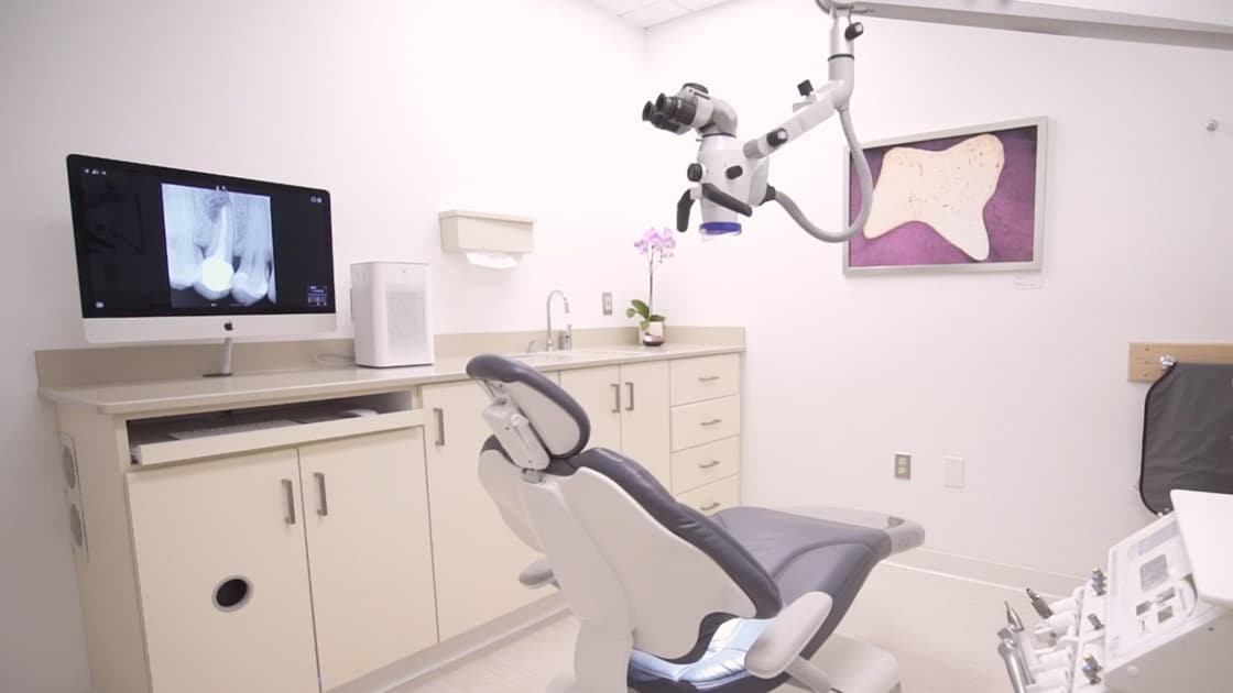 Perry Endodontics Operatory
